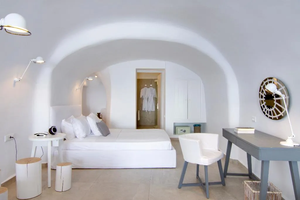 SUITE HONEYMOON Room, Santorini Secret Suites & Spa, Santorini
