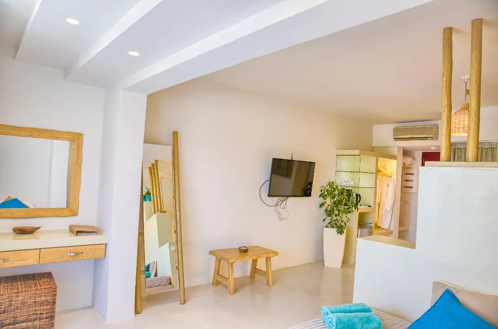 JUNIOR SUITE WITH PRIVATE POOL Room, Alia suites & Alia beachfront suites and spa, Rhodes