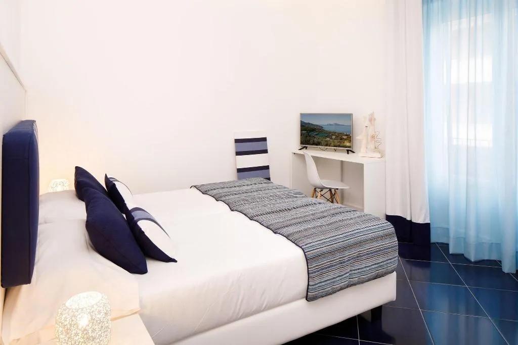 Room, Hotel Nice, Naples