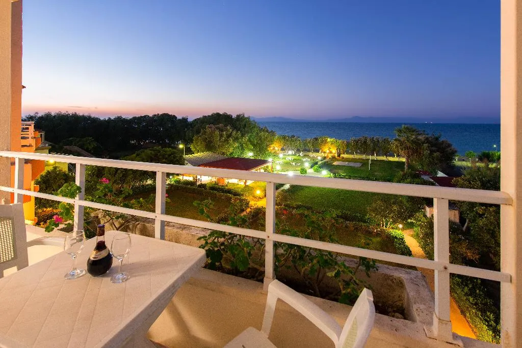 Terrace, Bayside, Rhodes