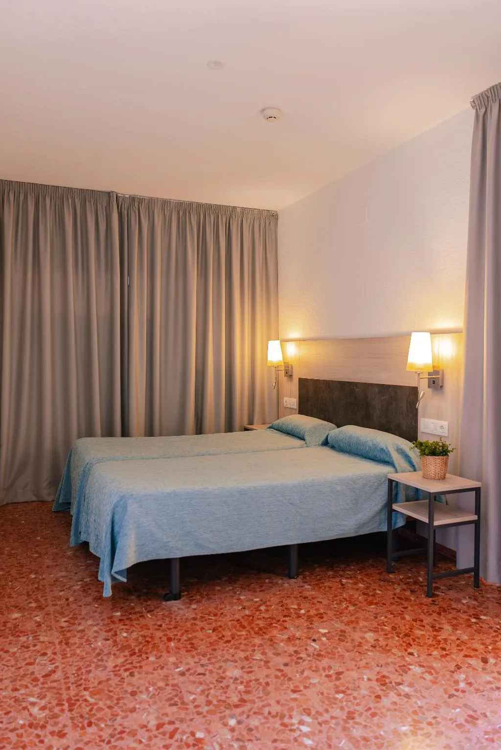 TRIPLE STANDARD Room, Port Europa, Costa Blanca