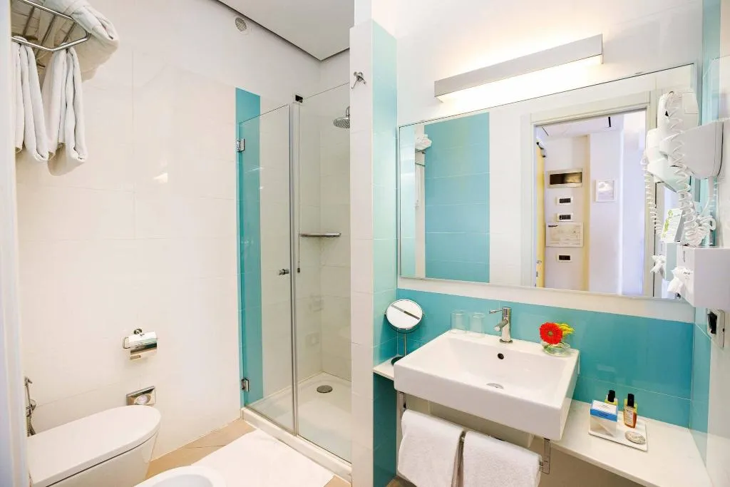 TRIPLE CLASSIC Room, Art Hotel Gran Paradiso, Naples