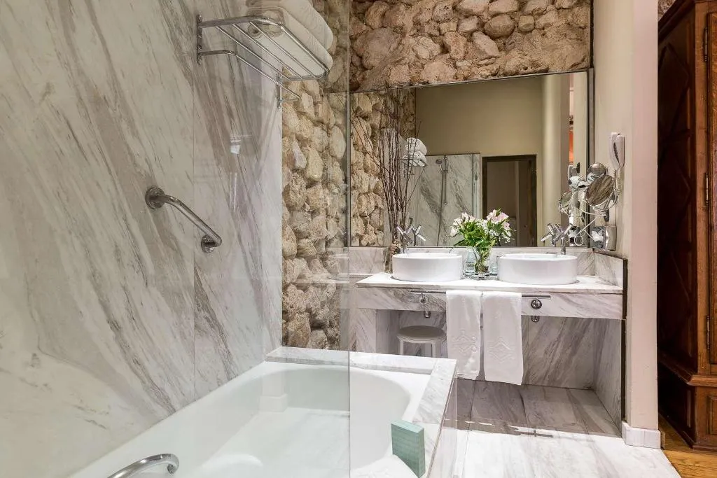 DOUBLE SUPERIOR Room, Parador de Alarcon, Valencia