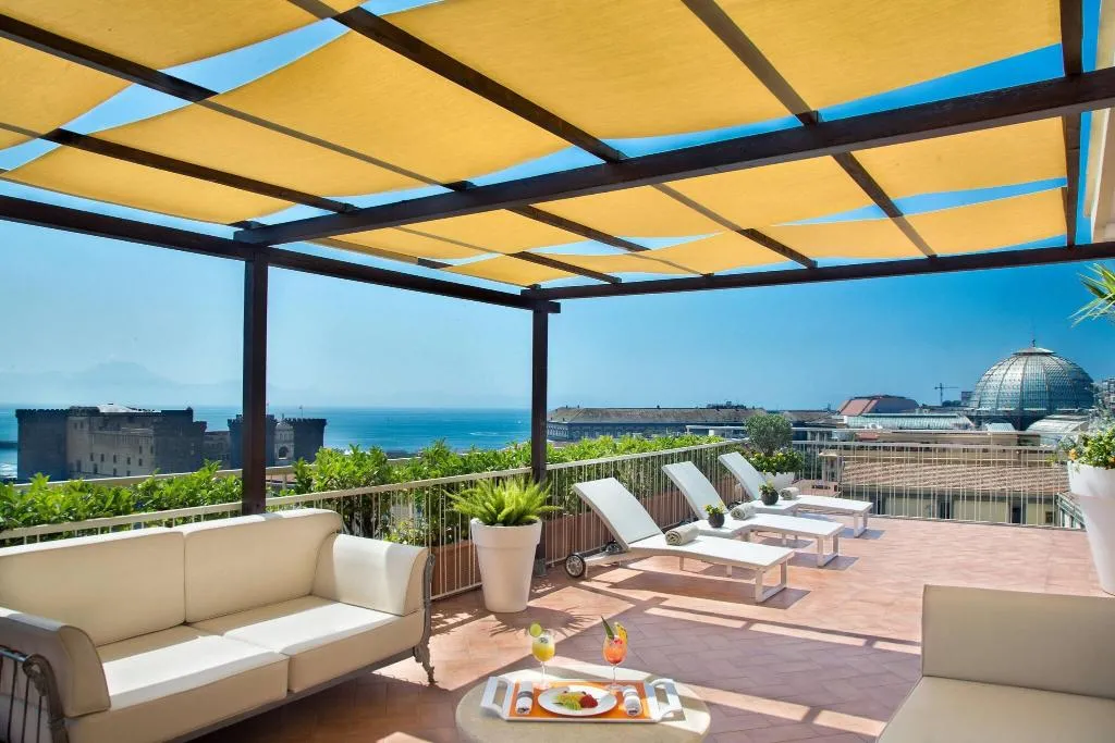 Sports and Entertainment, Renaissance Naples Mediterraneo, Naples