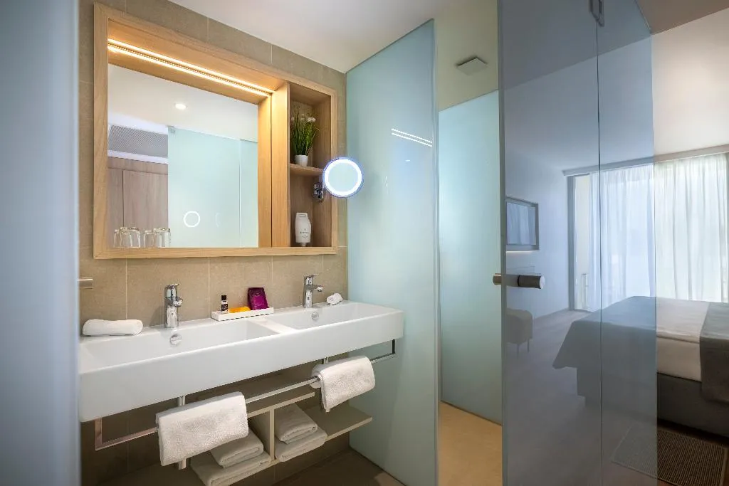 DOUBLE SUPERIOR Room, Valamar Parentino Hotel, Istria