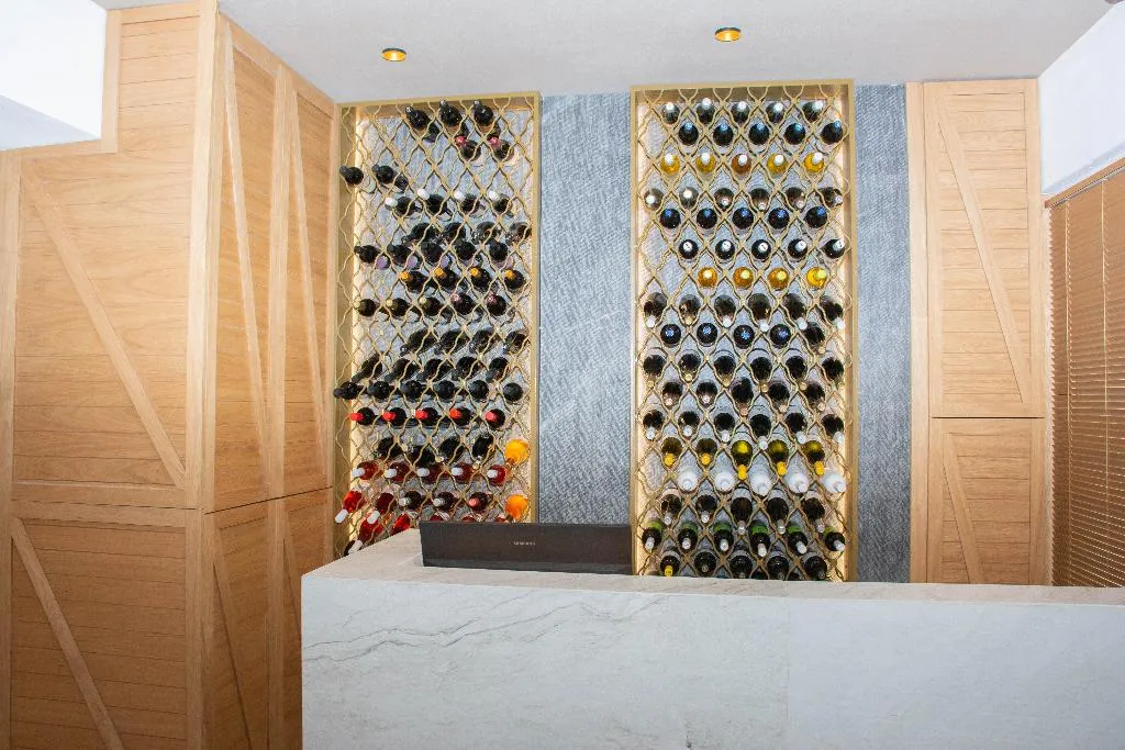 Restaurant, Yianna Caravel Suites by Checkin (adults only), Crete