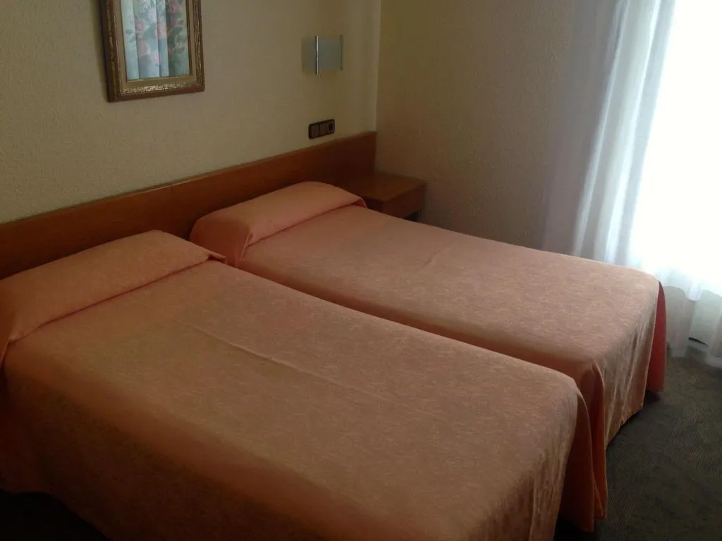 Double or Twin STANDARD Room, Studios Pelayo, Barcelona