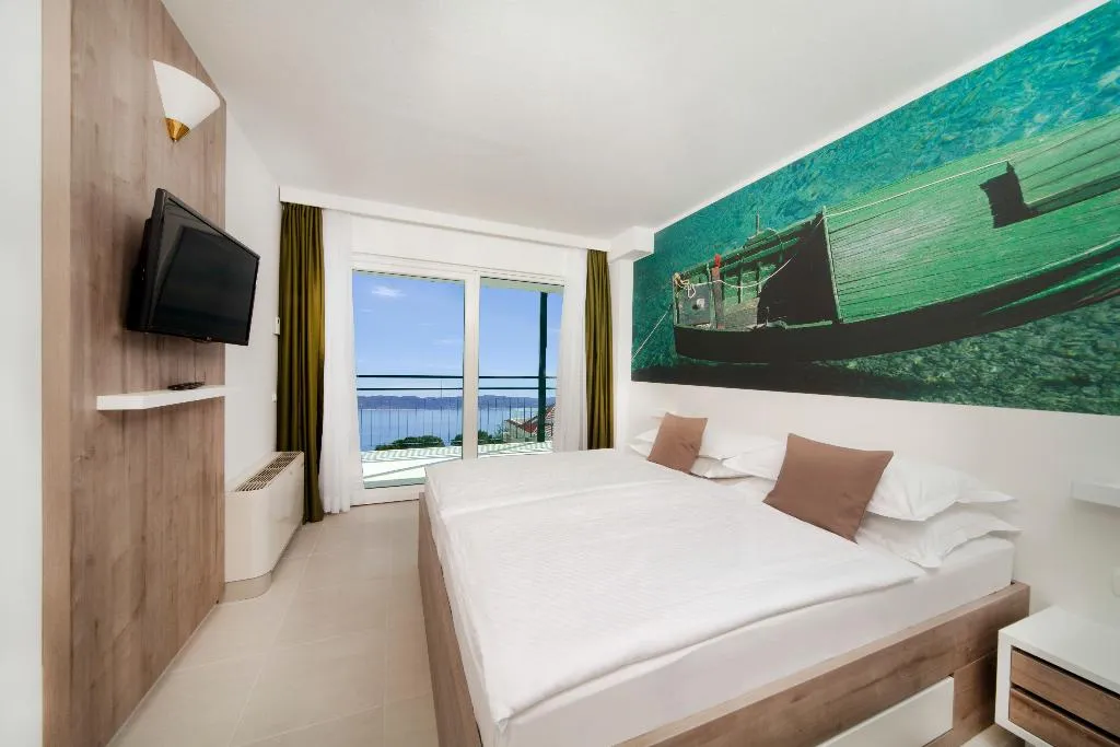SUITE SIDE SEA VIEW WITH BALCONY Room, Bluesun hotel Neptun, Split