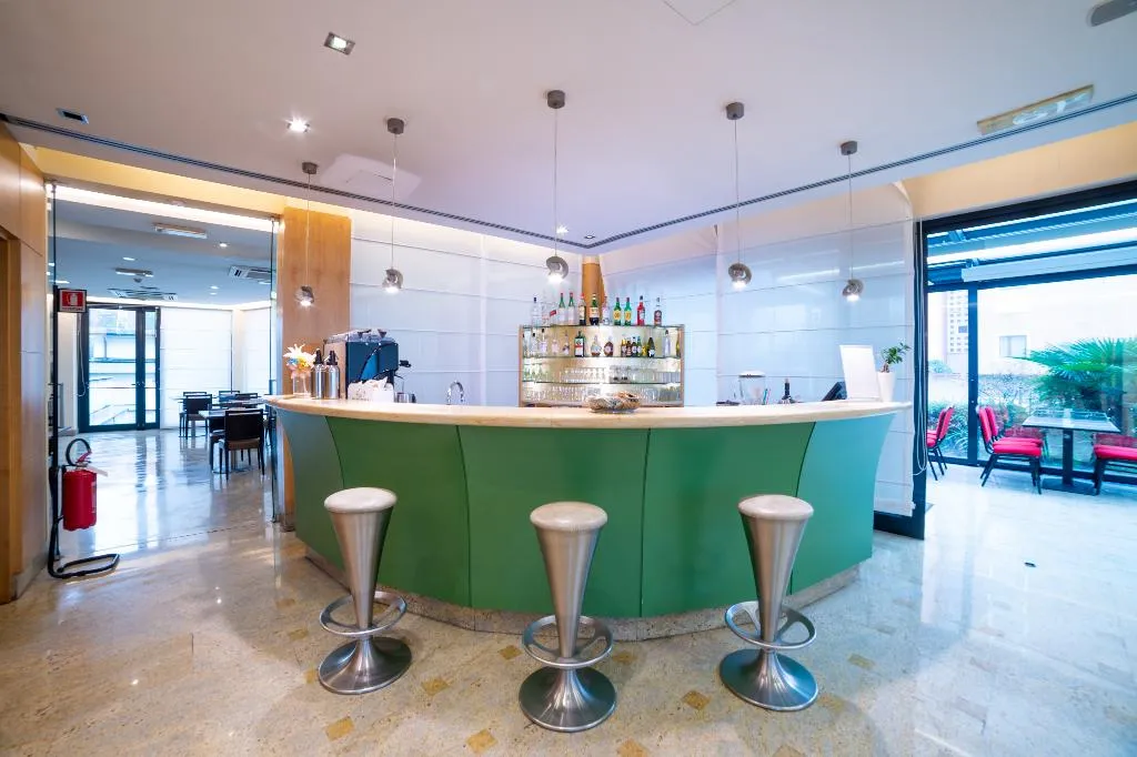 Bar, Tiffany Milano, Milan