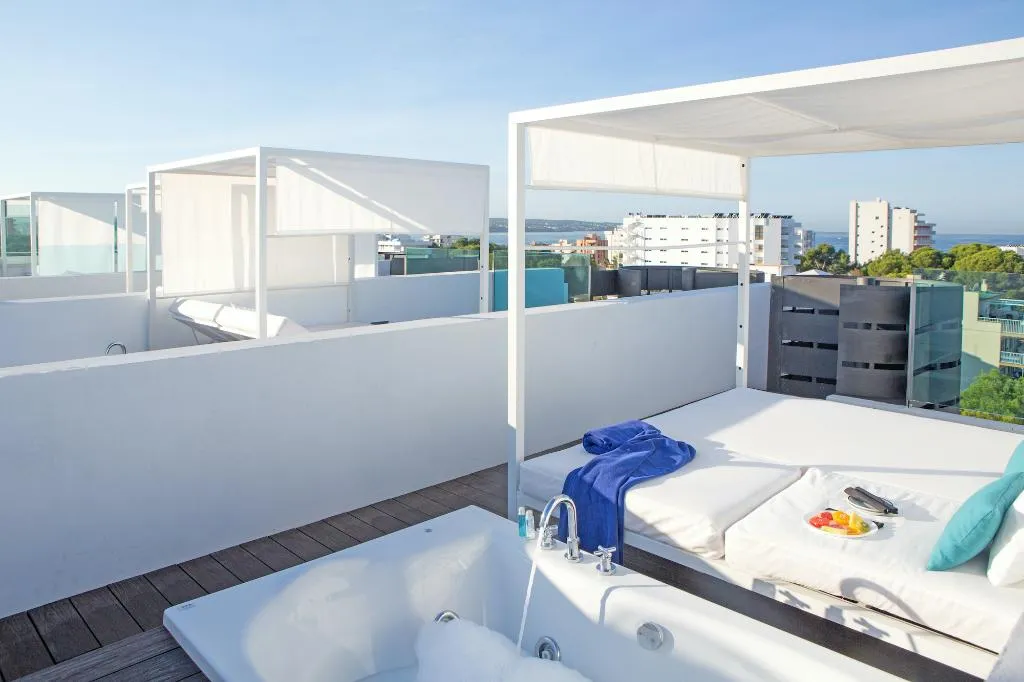 JUNIOR SUITE WITH JACUZZI Room, Hotel Luxor, Majorca