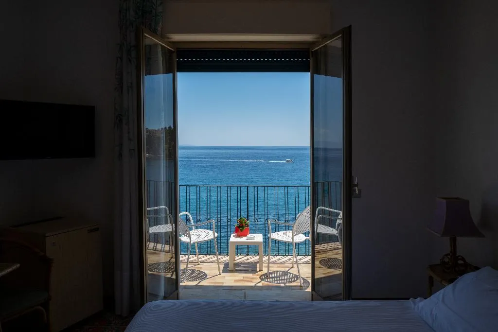 DOUBLE SINGLE USE WITH BALCONY Room, Lido Mediterranee, Taormina