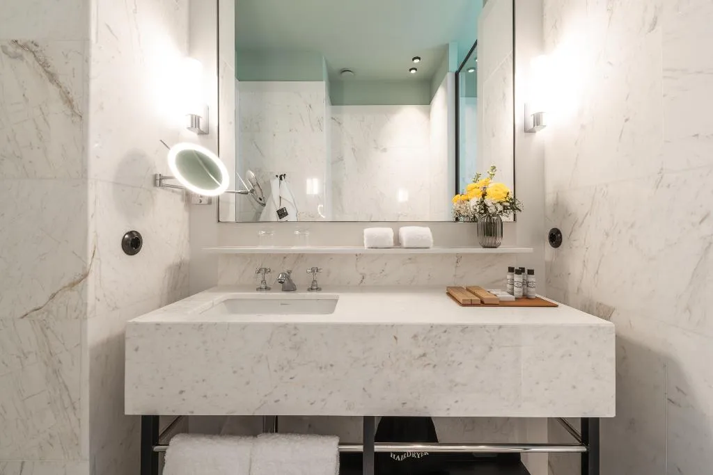 SINGLE SUPERIOR Room, The Editory Boulevard Aliados Hotel, Porto