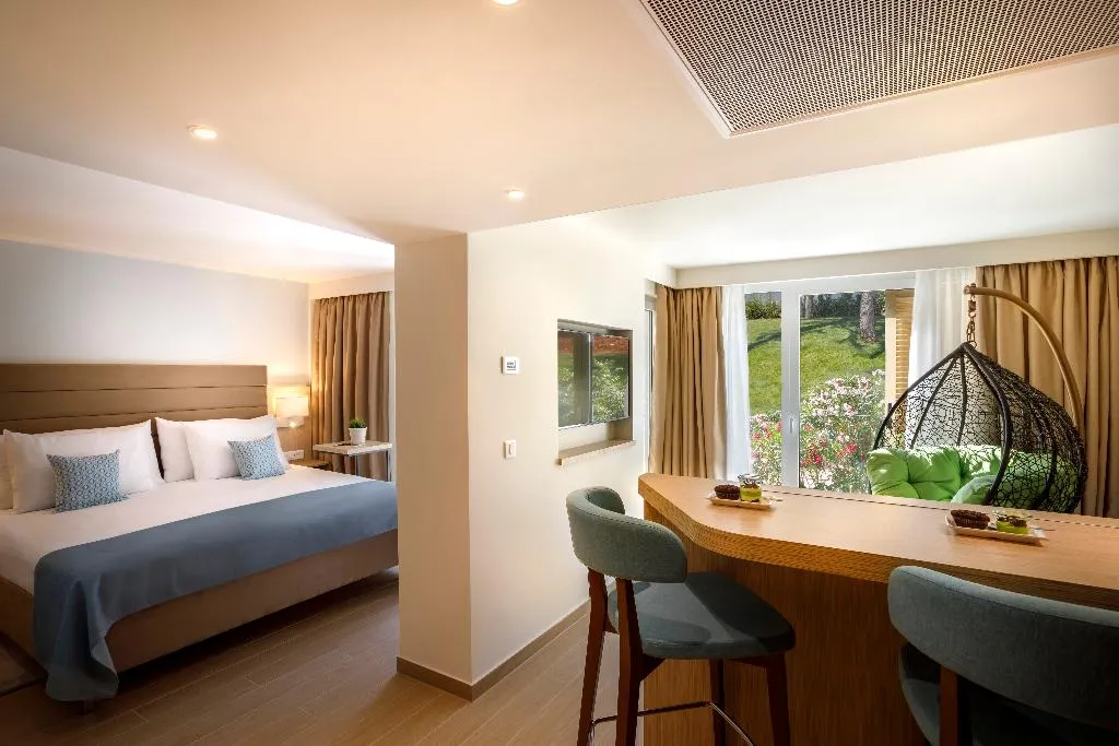JUNIOR SUITE WITH BALCONY Room, Girandella Resort, Valamar Collection - Adults, Istria