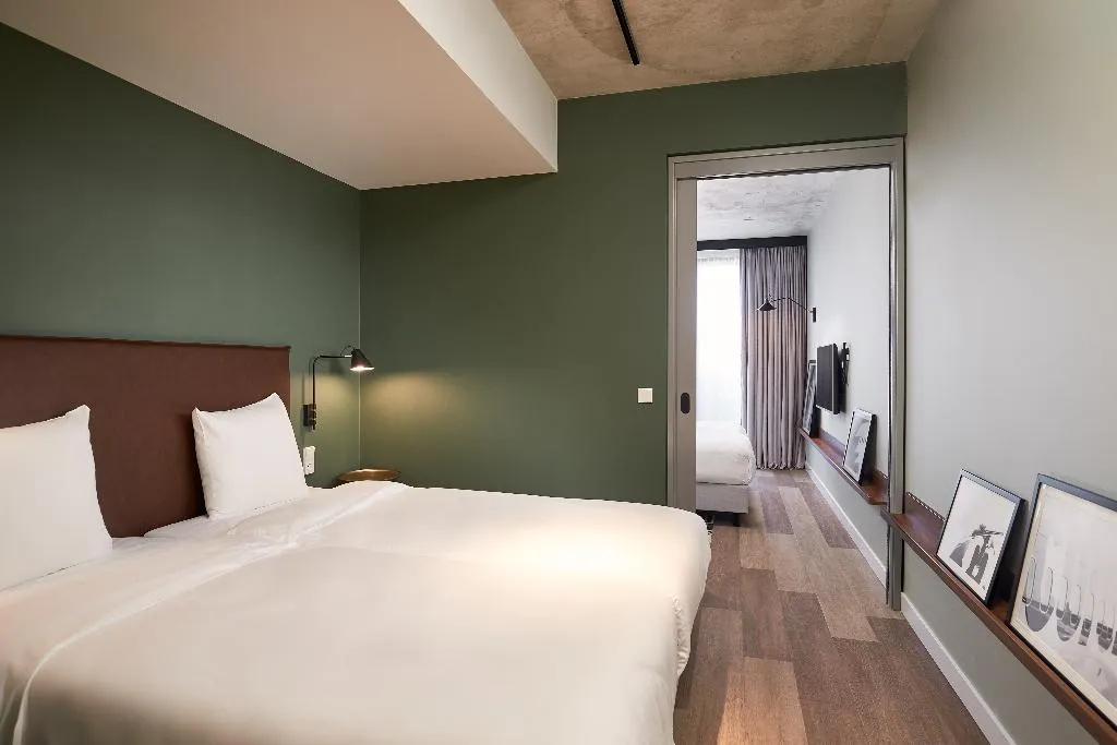 QUADRUPLE STANDARD Room, Corendon Urban Amsterdam Schiphol Airport, Amsterdam