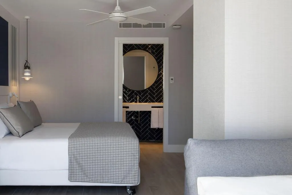 TRIPLE PREMIUM WITH VIEWS Room, Catalonia Mirador des Port, Menorca