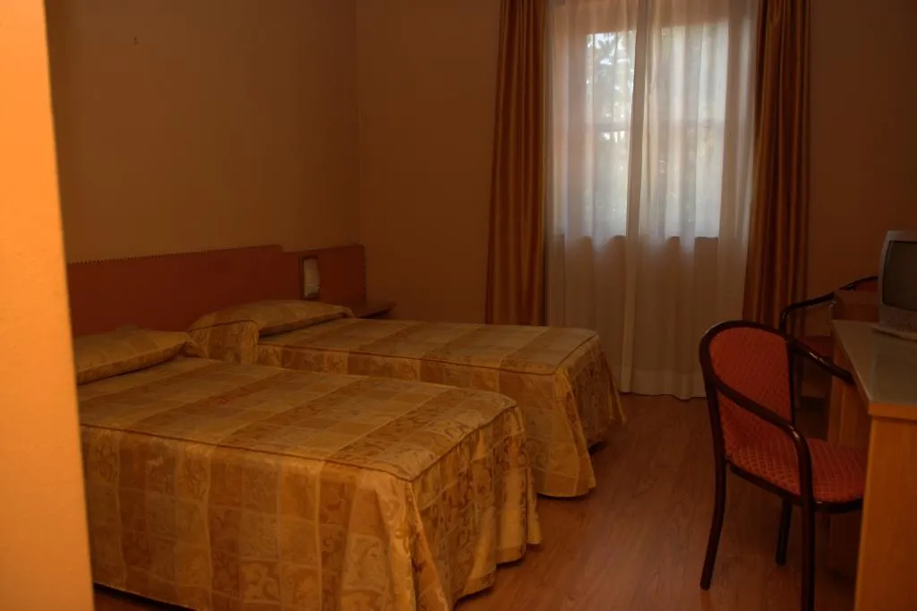 SINGLE STANDARD Room, Tre Torri, Catania