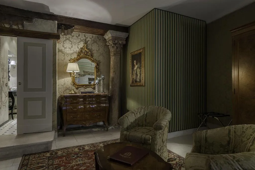 Room, Hotel Al Ponte Antico, Venice