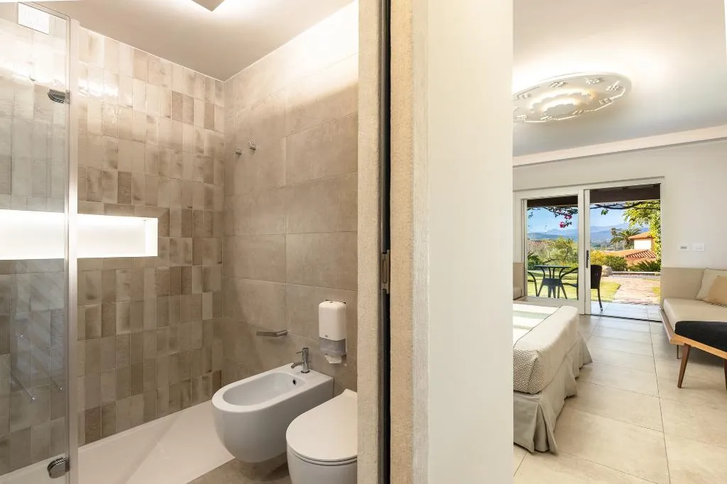 DOUBLE GARDEN VIEW CAPACITY 2 Room, Club Hotel Saraceno, Cagliari