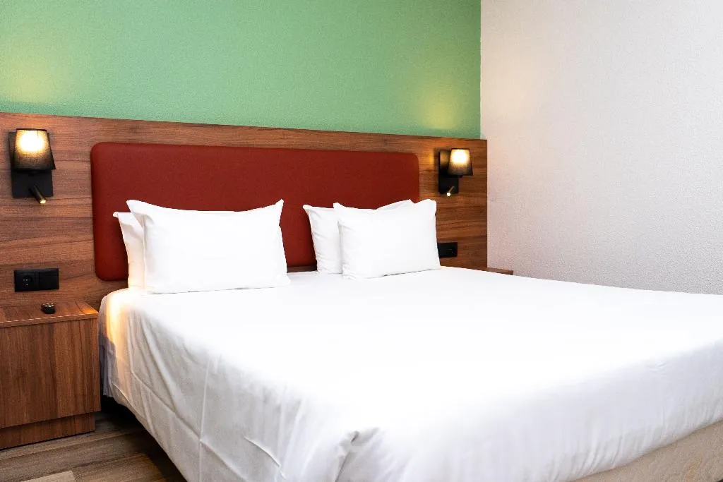 DOUBLE SUPERIOR Room, Campanile Setubal, Lisbon