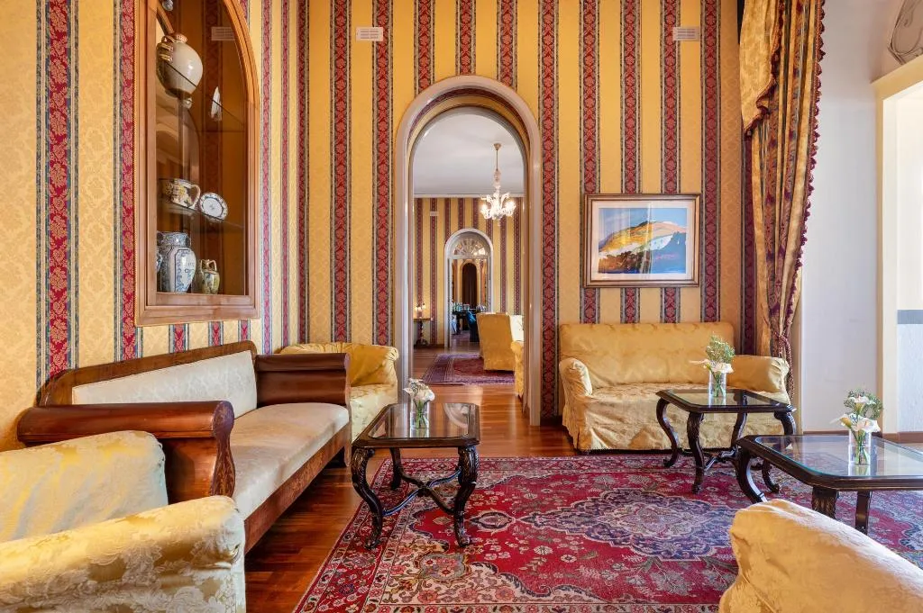 Lobby, Excelsior Palace, Taormina