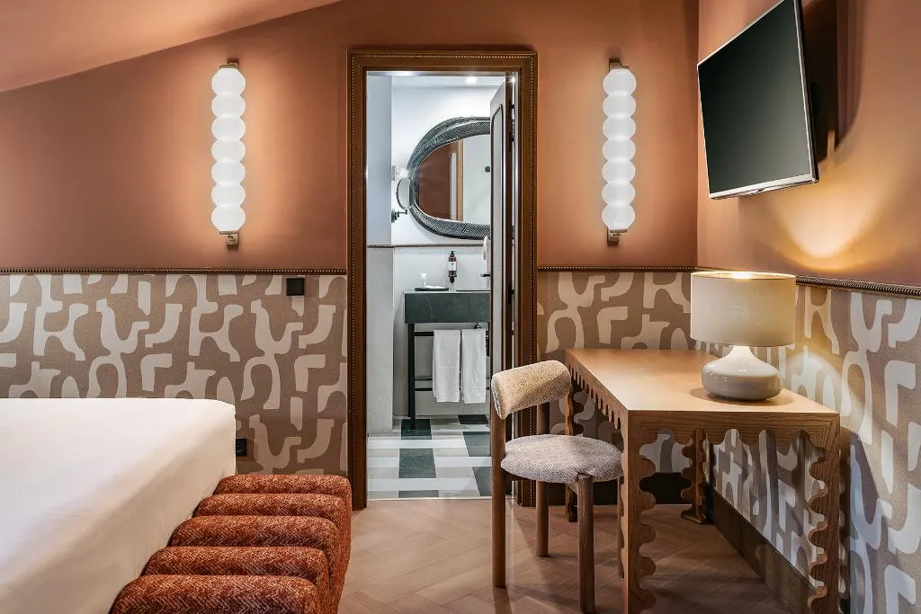 DOUBLE STANDARD Room, Vincci Soho, Madrid