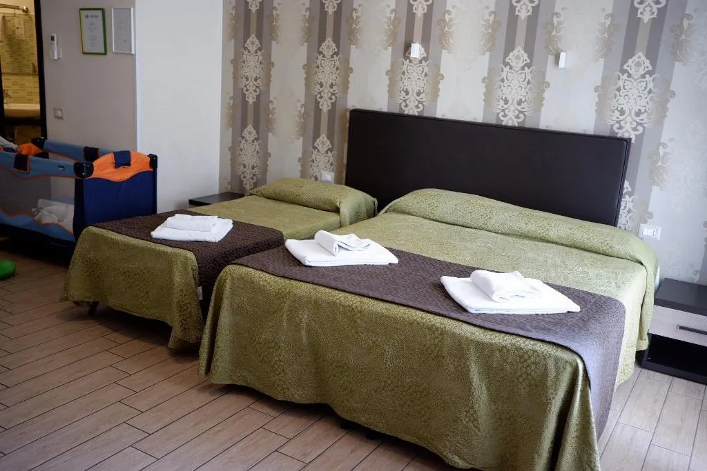 Room CAPACITY 5 Room, Rome Kings Suite, Rome