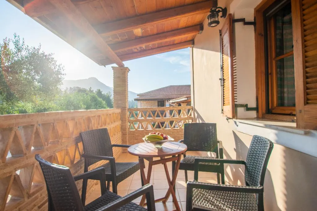 QUADRUPLE TWO BEDROOMS Room, Aeolos Zante Villas, Zante