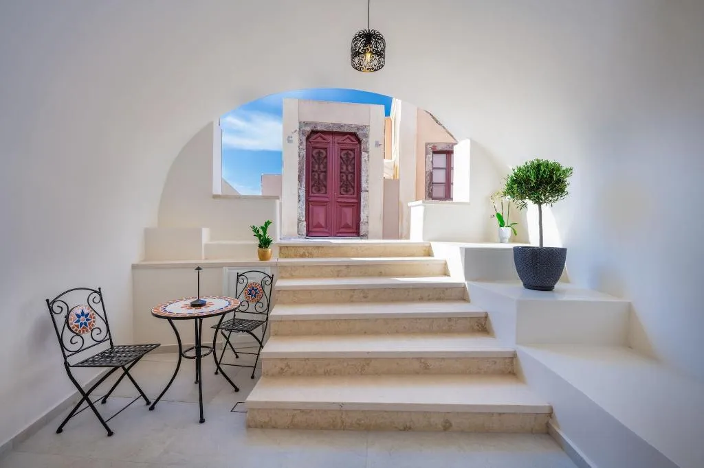 Room, La Madeleine Oia, Santorini