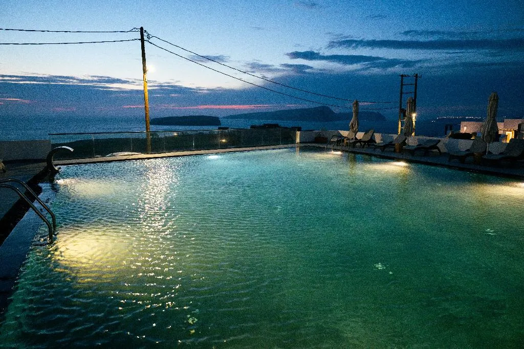 Bar, Serenita Luxury Suites, Santorini