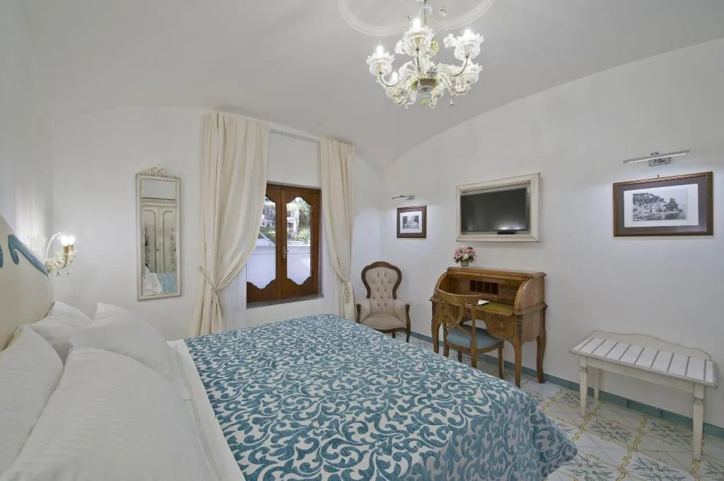 Room, Villa Corallium, Naples