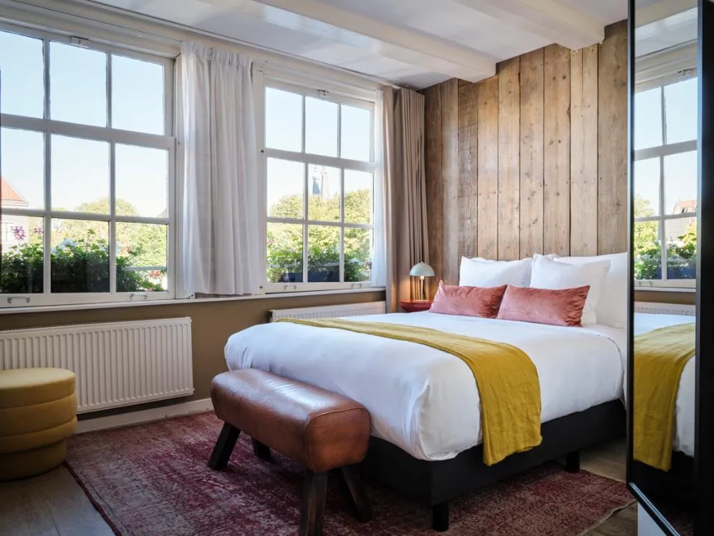 Double or Twin CANAL VIEW Room, Max Brown Htl Canal District, part of Sircle Colle, Amsterdam