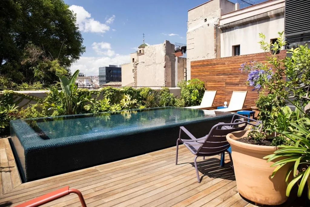 Pool, Neri, Barcelona