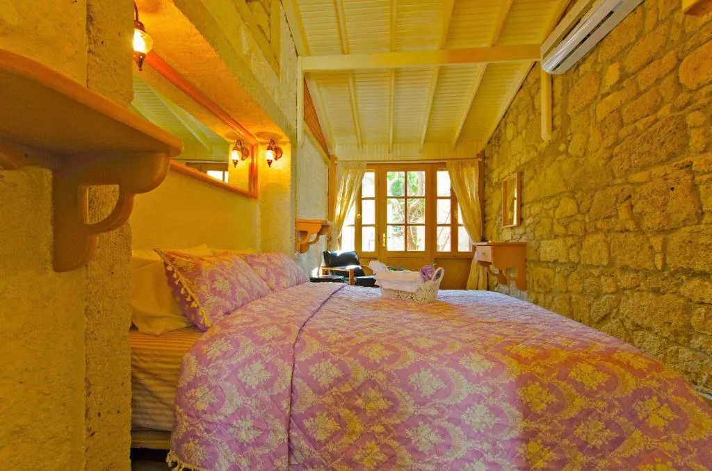 Room ONE BED Room, Lilyum Alaçatı Taş Ev, Izmir