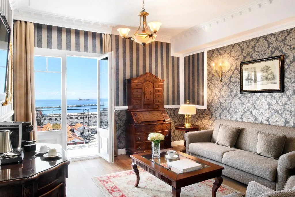 JUNIOR SUITE PREMIUM Room, Mediterranean Palace, Halkidiki
