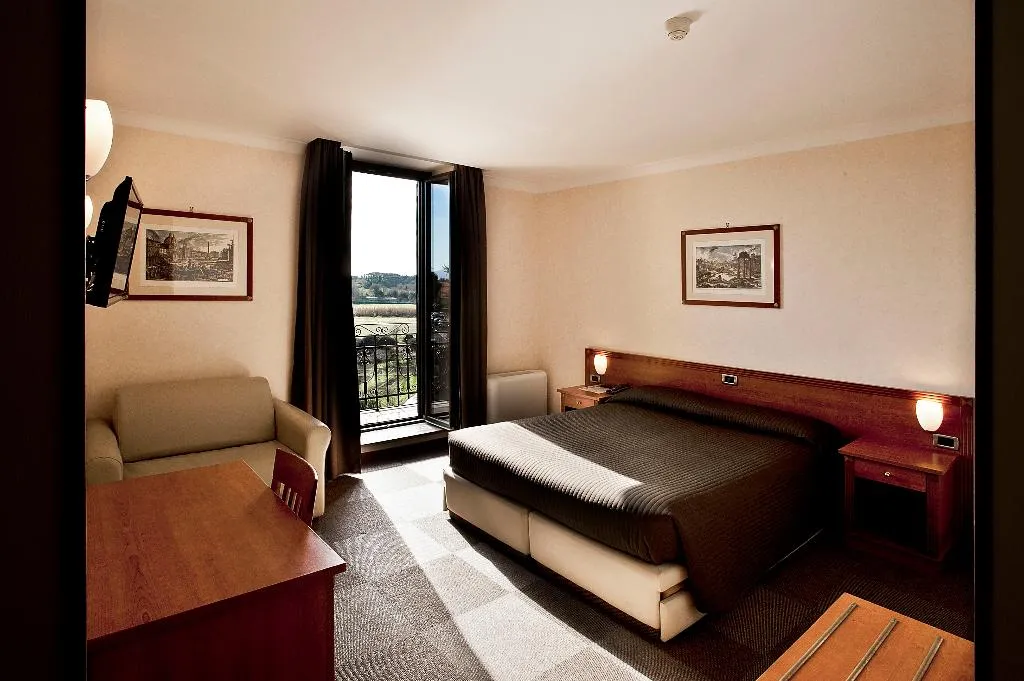 DOUBLE STANDARD Room, Romoli, Naples