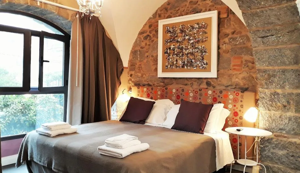 Room, La Corte Dei Limoni, Catania