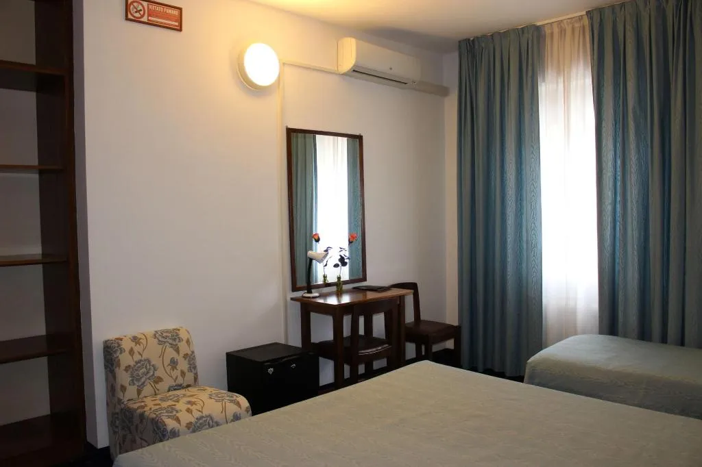 Room, Pinolo, Umbria