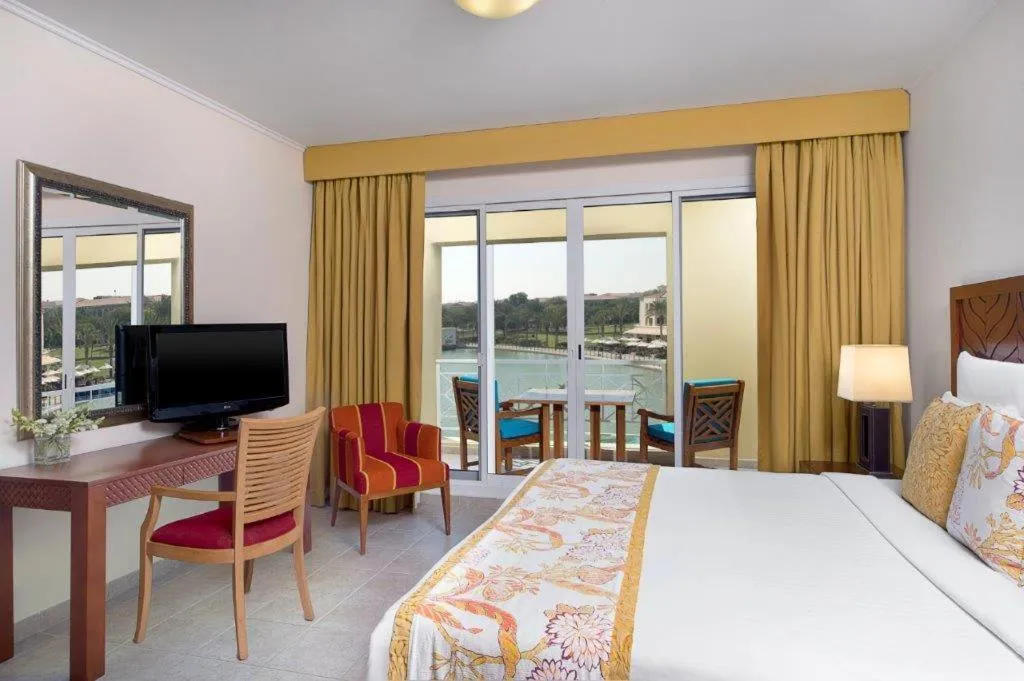 Room, Millennium Lakeview Hotel, Dubai