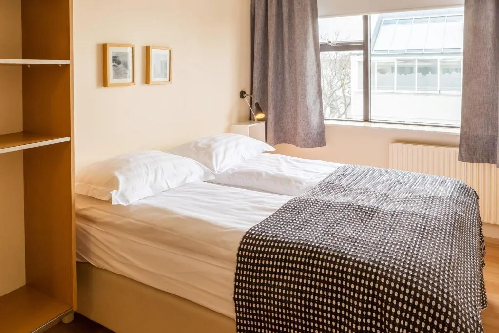 TWIN WITH SHARED BATHROOM Room, Guesthouse Sunna, Reykjavik