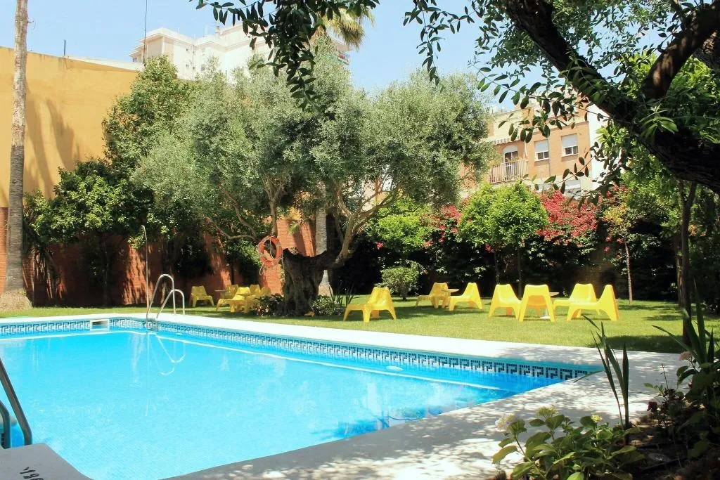 Pool, AACR Monteolivos Hotel, Seville