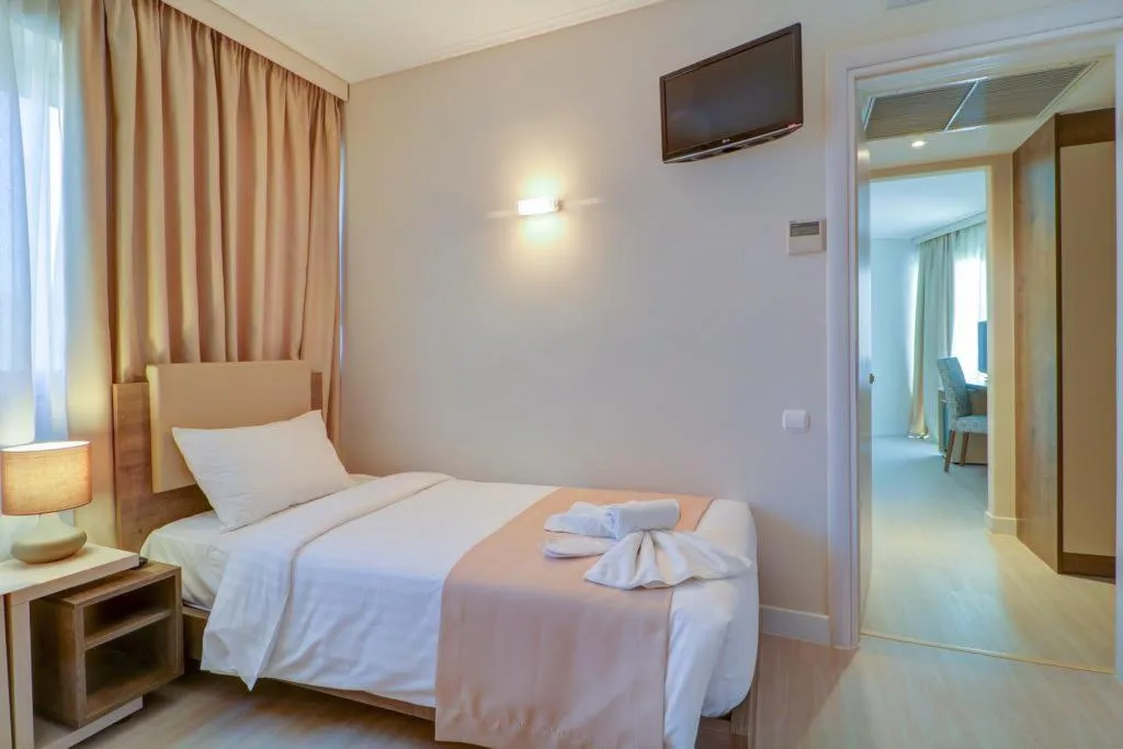 FAMILY ROOM TWO BEDROOMS Room, Palace Hotel Athens Riviera, Athens