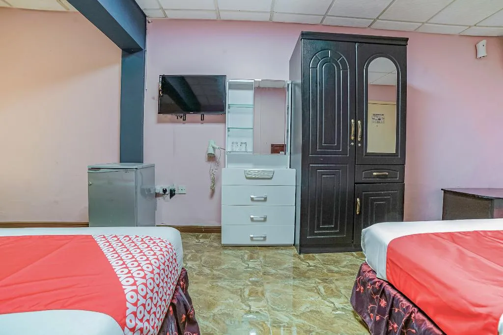 TWIN DELUXE Room, 394 Dana Al Buhaira Beach Hotel, Dubai