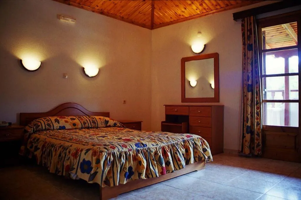 DOUBLE STANDARD Room, Golden Beach, Skiathos