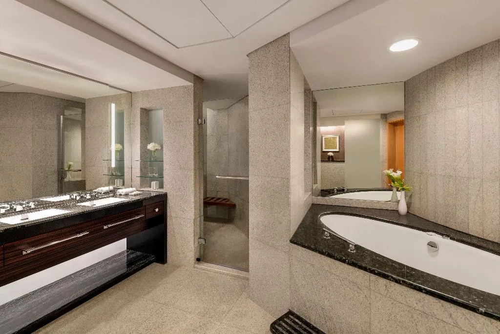 DOUBLE CLUB Room, Shangri-La Dubai, Dubai