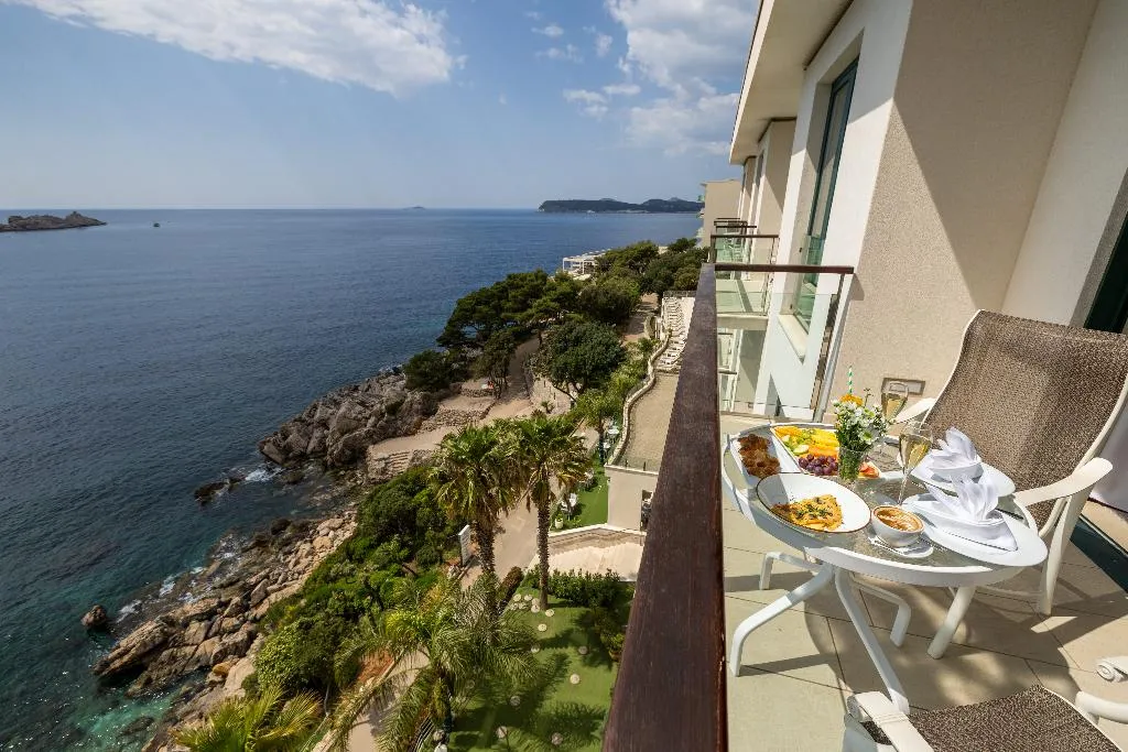 SUITE EXECUTIVE SEA VIEW Room, Royal Princess Hotel, Dubrovnik