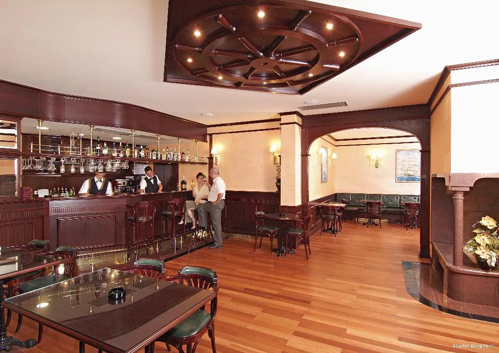 Bar, Villa Bacchus, Split