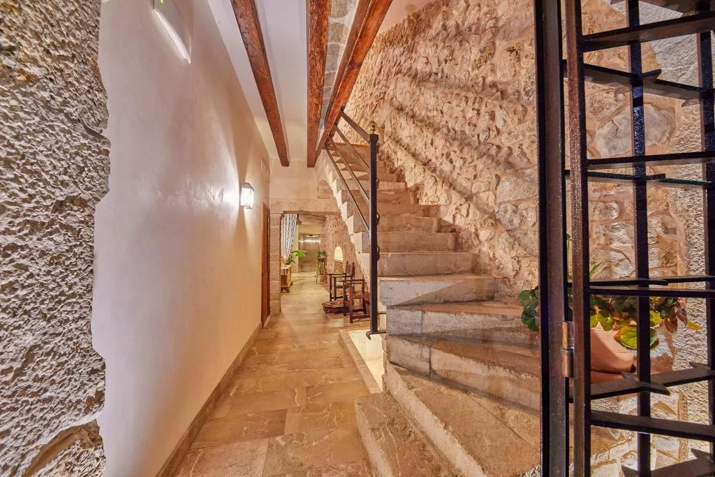 Lobby, Cas Comte Petit Hotel & Spa, Majorca