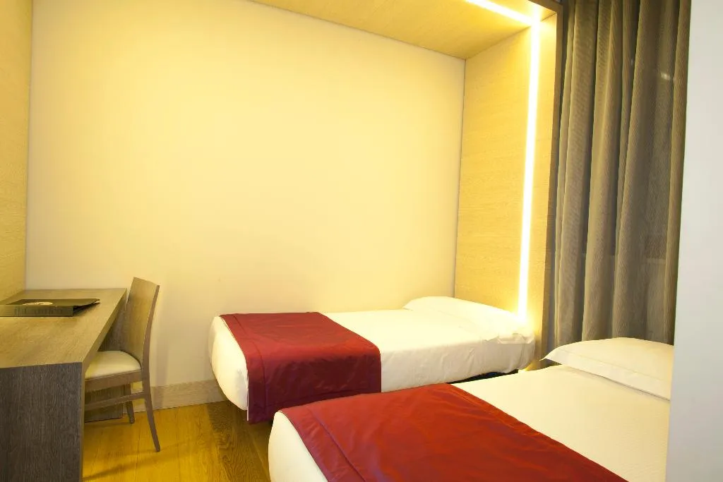 TRIPLE STANDARD Room, Il Cantico ST Peter, Rome