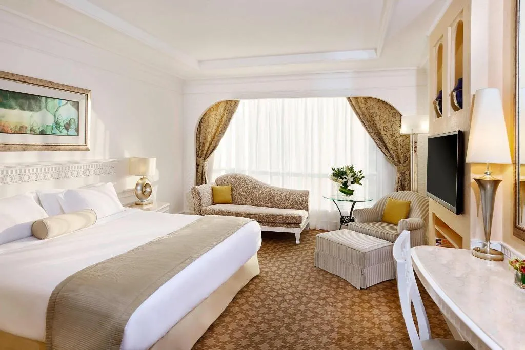 Room, Habtoor Grand Resort, Autograph Collection, Dubai