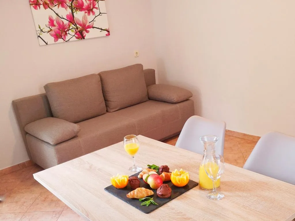 APARTMENT CAPACITY 4 Room, Matilde Beach Resort, Split